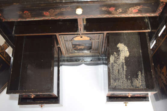 Kabinettkästchen aus Holz mit schwarzer Lackauflage - Foto 6