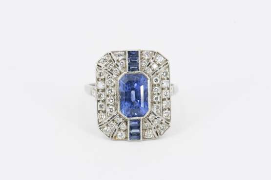 Sapphire-Diamond-Ring - photo 2