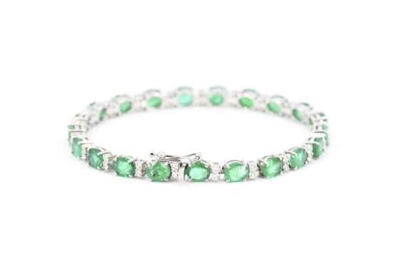 Emerald-Diamond-Bracelet - photo 4