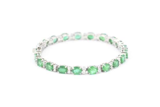 Emerald-Diamond-Bracelet - photo 5