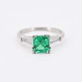 Emerald-Diamond-Ring - photo 2