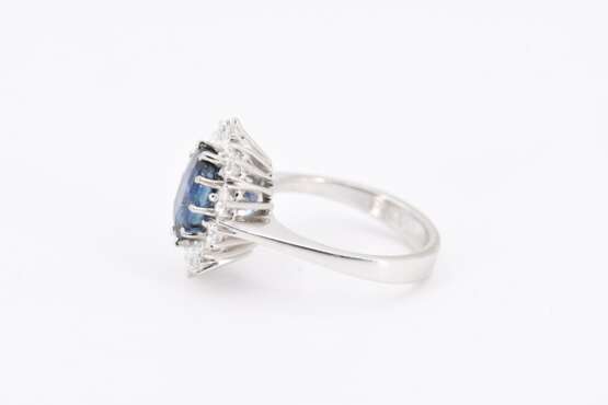 Sapphire-Diamond-Ring - фото 3