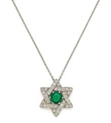 Emerald-Pendant Necklace