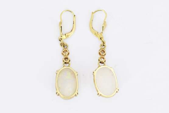 Opal-Diamond-Set: Brooch and Ear Pendants - photo 7