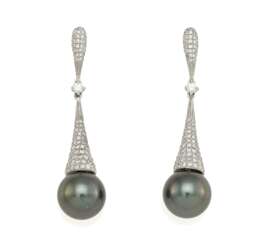 Tahiti-Cultured Pearl-Diamond-Ear-Jewellery