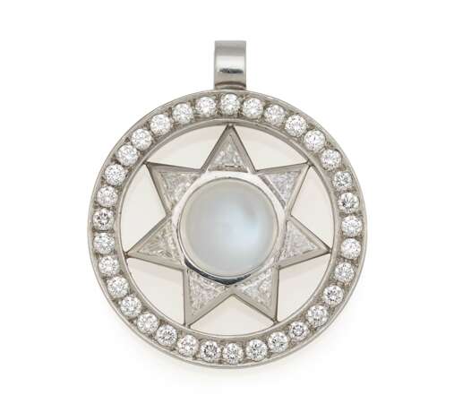 Moon Stone-Diamond-Pendant-Necklace - фото 1