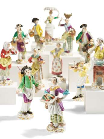 12 porcelain figurines from a series "Cris de Paris" - фото 1