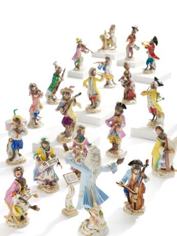 19 porcelain figurines and one music desk from the ape chapel - Foto 1