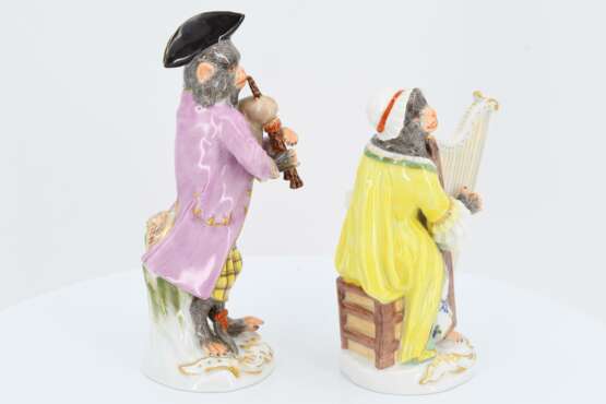 19 porcelain figurines and one music desk from the ape chapel - photo 2