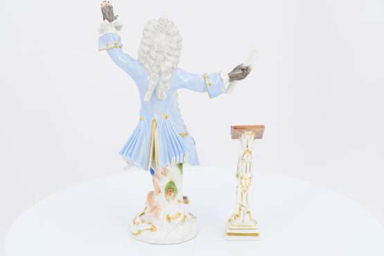 19 porcelain figurines and one music desk from the ape chapel - photo 11