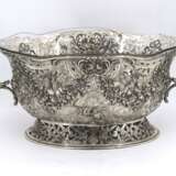 Pair of magnificent large silver bowls with garlands and birds of paradise - фото 7