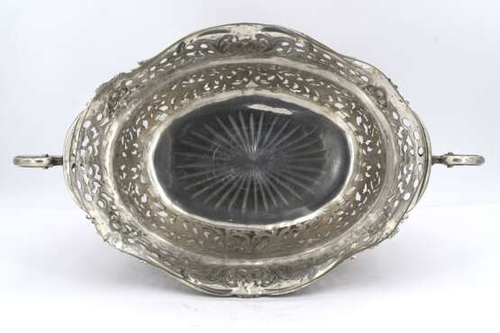 Pair of magnificent large silver bowls with garlands and birds of paradise - Foto 9