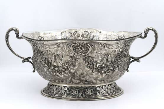 Pair of magnificent large silver bowls with garlands and birds of paradise - photo 15