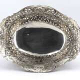 Pair of magnificent large silver bowls with garlands and birds of paradise - photo 21