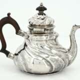 SILVER TEAPOT WITH TWIST-FLUTED FEATURES. - photo 3