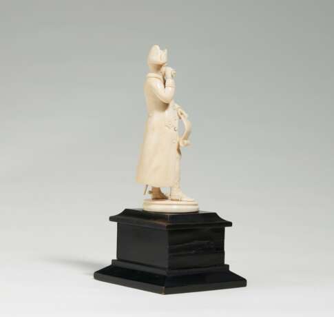 Ivory figurine of Napoleon Bonaparte - фото 4