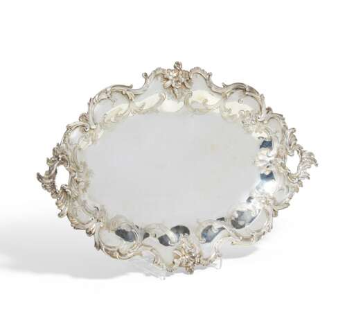 OVAL SILVER PLATTER WITH ROCAILLE DECOR - photo 1