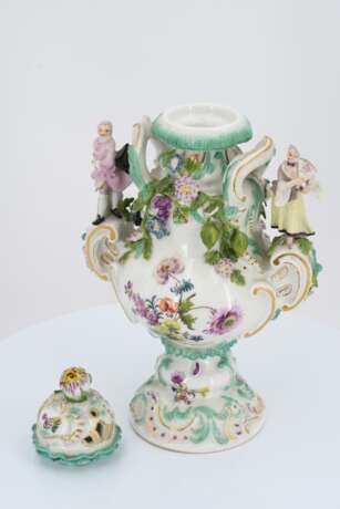 One large and two small porcelain potpourri vases with figural decor - фото 4