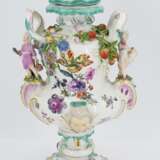 One large and two small porcelain potpourri vases with figural decor - фото 7