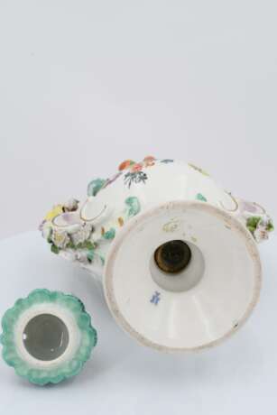 One large and two small porcelain potpourri vases with figural decor - фото 18