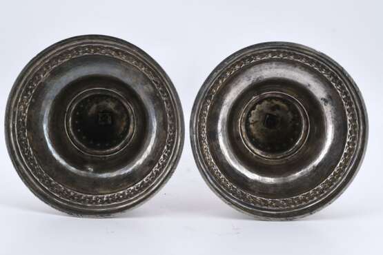 Pair of magnificent silver candlesticks from the Landsberg-Velen service - Foto 7