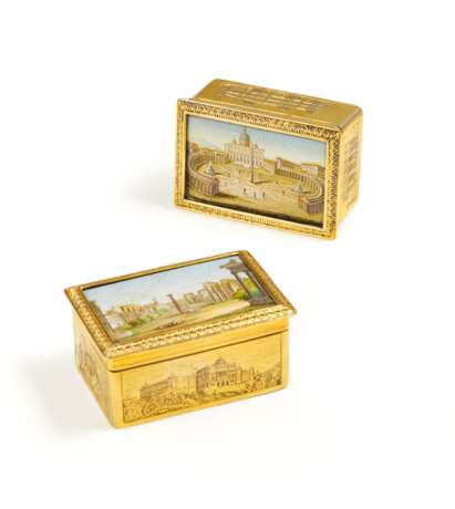 Two exquisite gilt silver and glass snuffboxes with cityscapes of rome in micro mosaic - фото 1