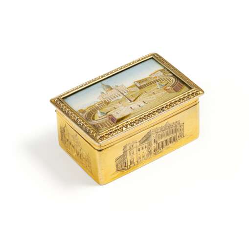 Two exquisite gilt silver and glass snuffboxes with cityscapes of rome in micro mosaic - photo 13