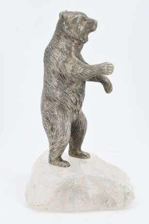 Silver figurine of a standing bear mounted on mountain crystal - Foto 5