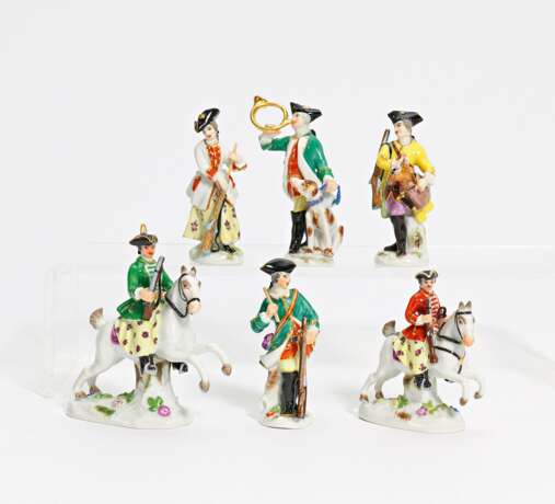 6 miniature porcelain figurines of hunters and huntresses - Foto 1