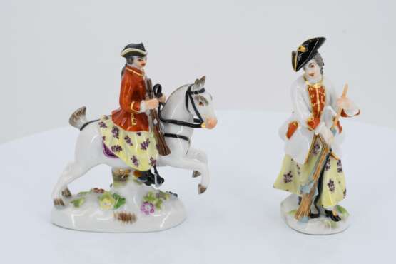 6 miniature porcelain figurines of hunters and huntresses - Foto 9
