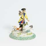 Porcelain ensemble of hunters with bugle - photo 1