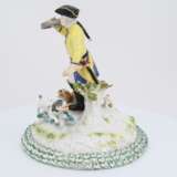 Porcelain ensemble of hunters with bugle - photo 3