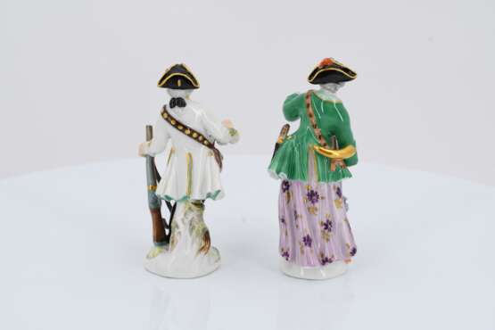 7 miniature porcelain figurines of hunters and huntresses - Foto 20