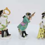 7 miniature porcelain figurines of hunters and huntresses - фото 6