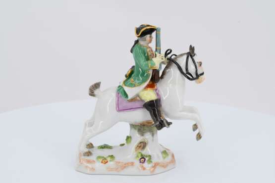 7 miniature porcelain figurines of hunters and huntresses - Foto 9