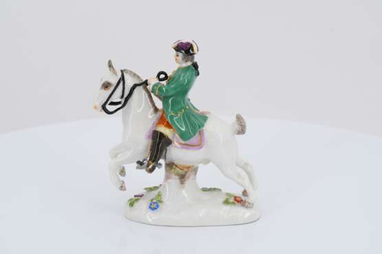 7 miniature porcelain figurines of hunters and huntresses - Foto 12