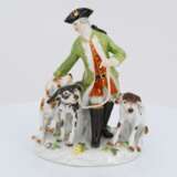 Small porcelain ensemble of hunter with dogs - photo 2