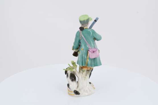 Porcelain figurine of hunter with musket and dog - фото 4