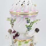 Porcelain potpourri-vessel "Love" - фото 4