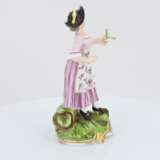 Porcelain figurine of lady with tray - photo 5