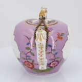 Porcelain tea pot with landscape cartouches and light purple fond - Foto 3