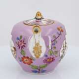 Porcelain tea pot with landscape cartouches and light purple fond - Foto 5