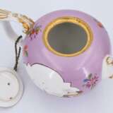 Porcelain tea pot with landscape cartouches and light purple fond - photo 6