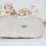 Porcelain group of putti with dog - Foto 6
