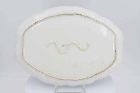 Porcelain tray with port scene - photo 3