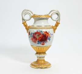 Porcelain snake handle vase