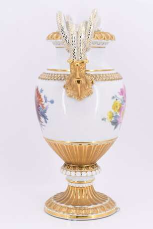 Porcelain snake handle vase - photo 5