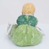 Porcelain figurine of child with storybook - Foto 4