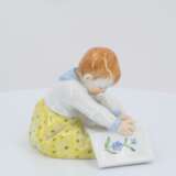 Porcelain figurine of child with picture-book - фото 3