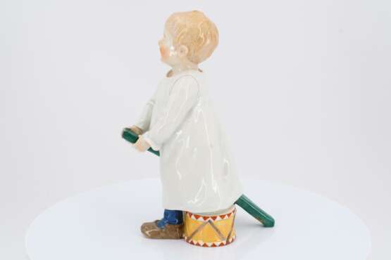 Porcelain figurine of boy with drumstick and drum - Foto 3